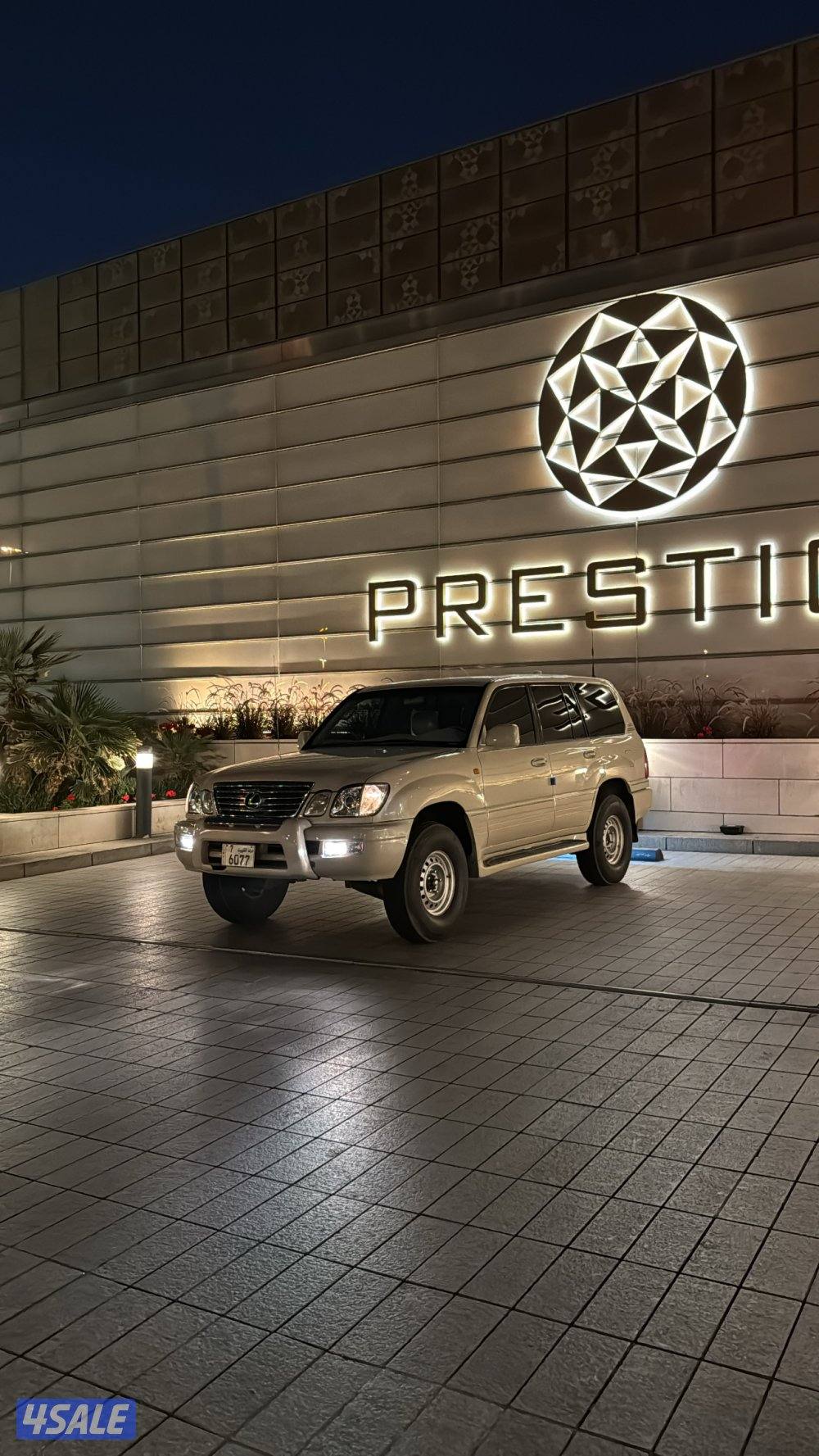 للبيع لكزس LX4702