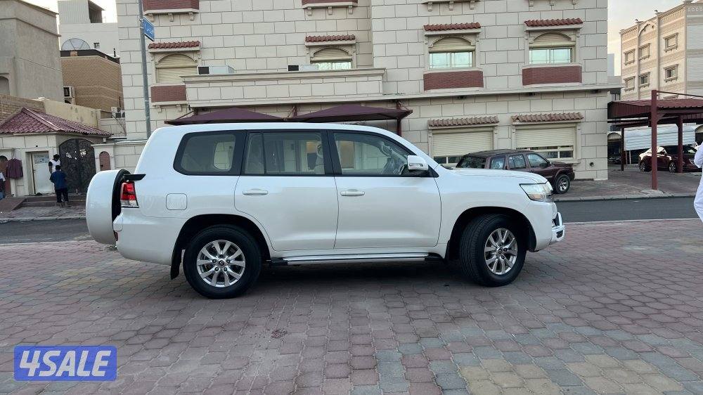 لاندكروزر2019 ماشي 1253