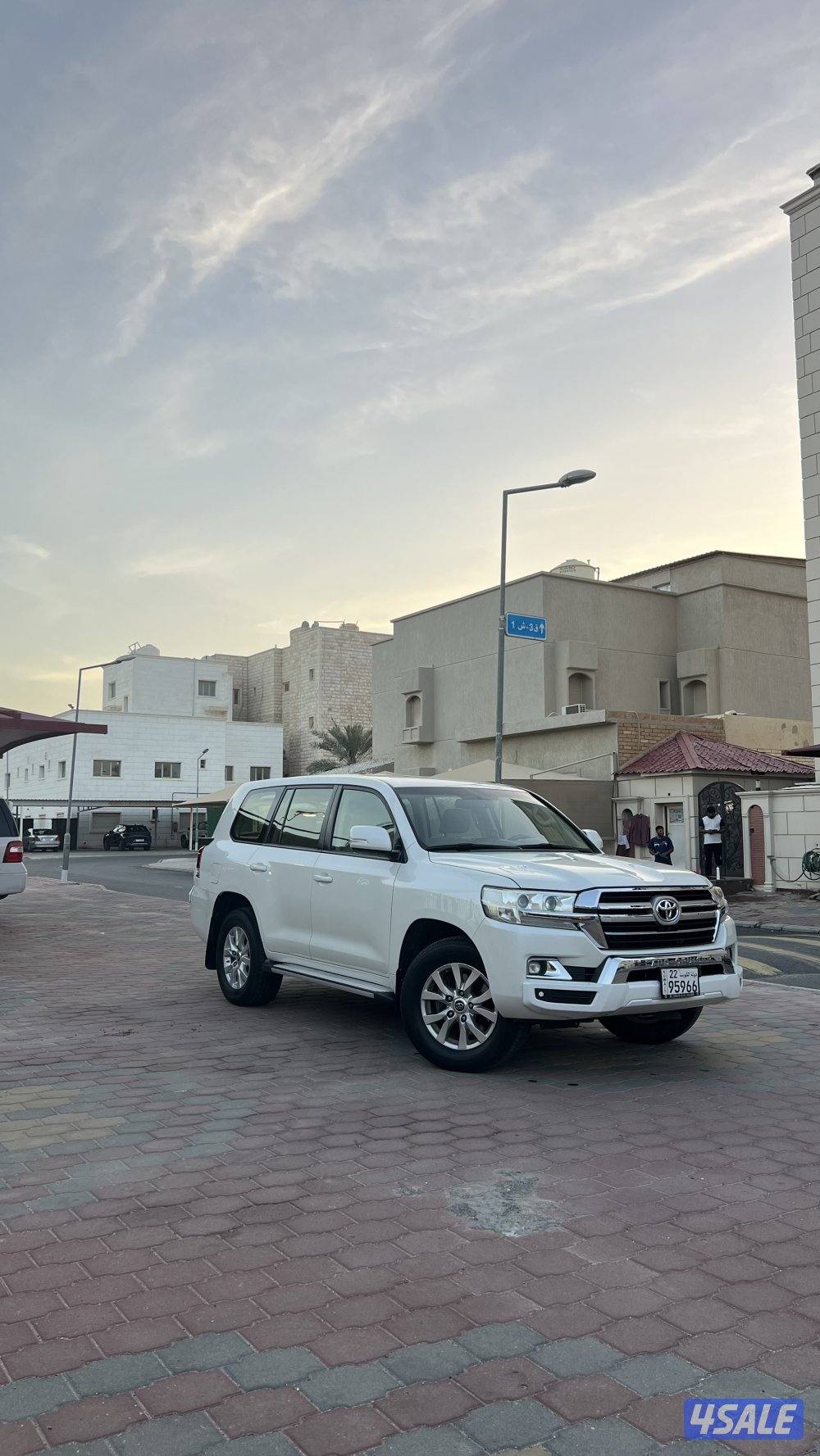 لاندكروزر2019 ماشي 1254