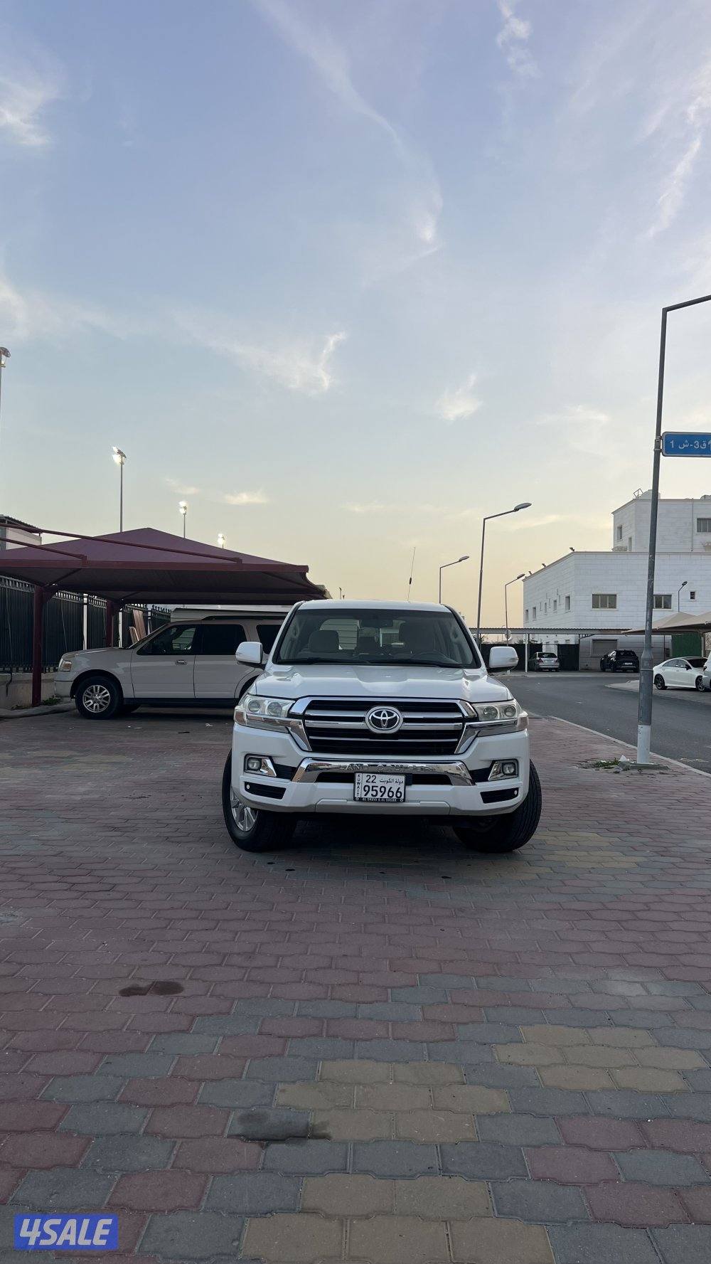 لاندكروزر2019 ماشي 1255