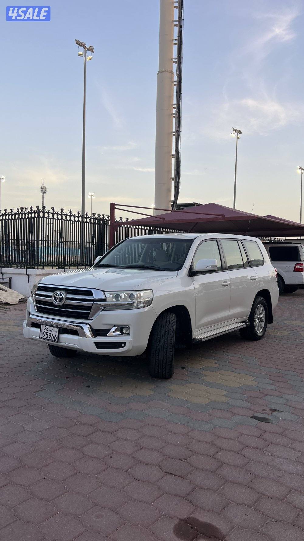 لاندكروزر2019 ماشي 1256