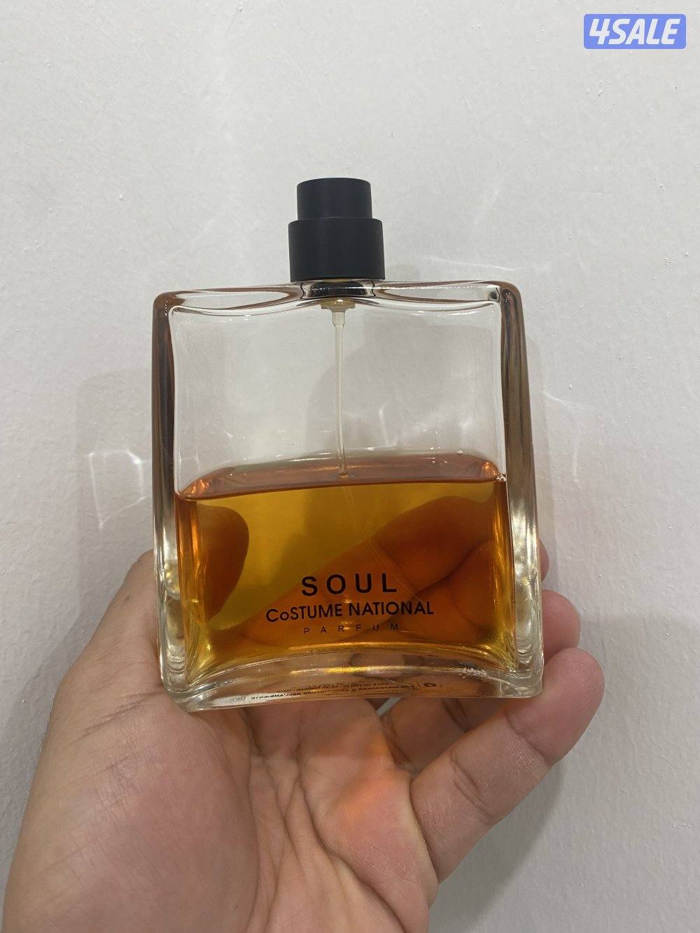 عطور شخصية استعمال شخصي  شرط انها اصلية غير هالكلام مرجوعه0