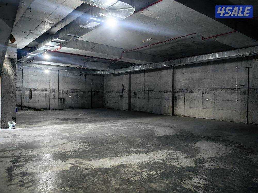 للايجار سرداب مرخص 1000متر مكيف شارع المطافي0