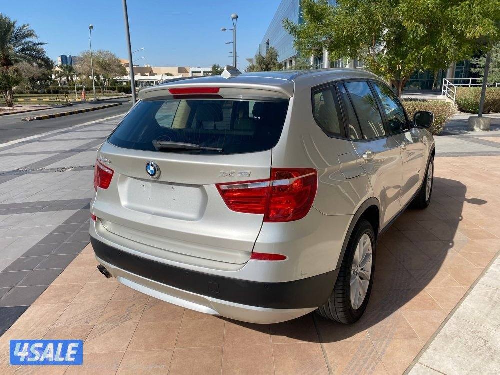 BMW
X3
عداد 165 الف4