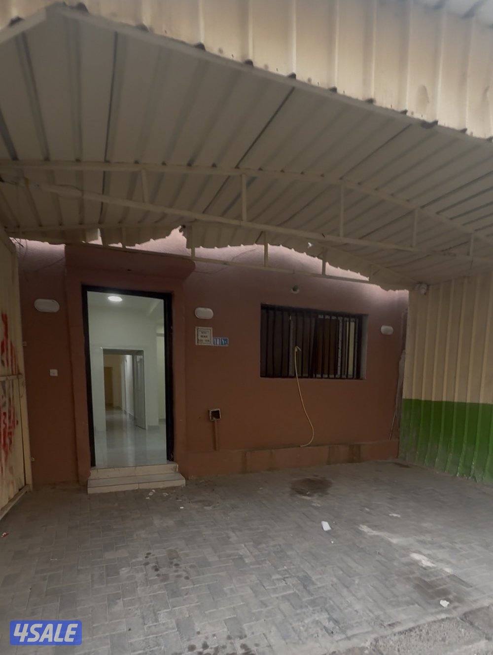 للايجار دور ارضي الواحة قطعة 4 مدخل ومخرج سهل0