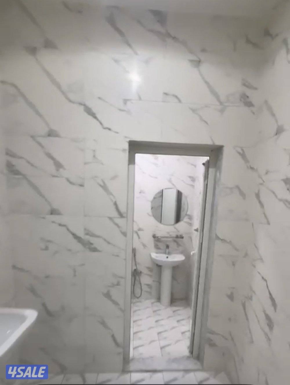 للايجار دور ارضي الواحة قطعة 4 مدخل ومخرج سهل7