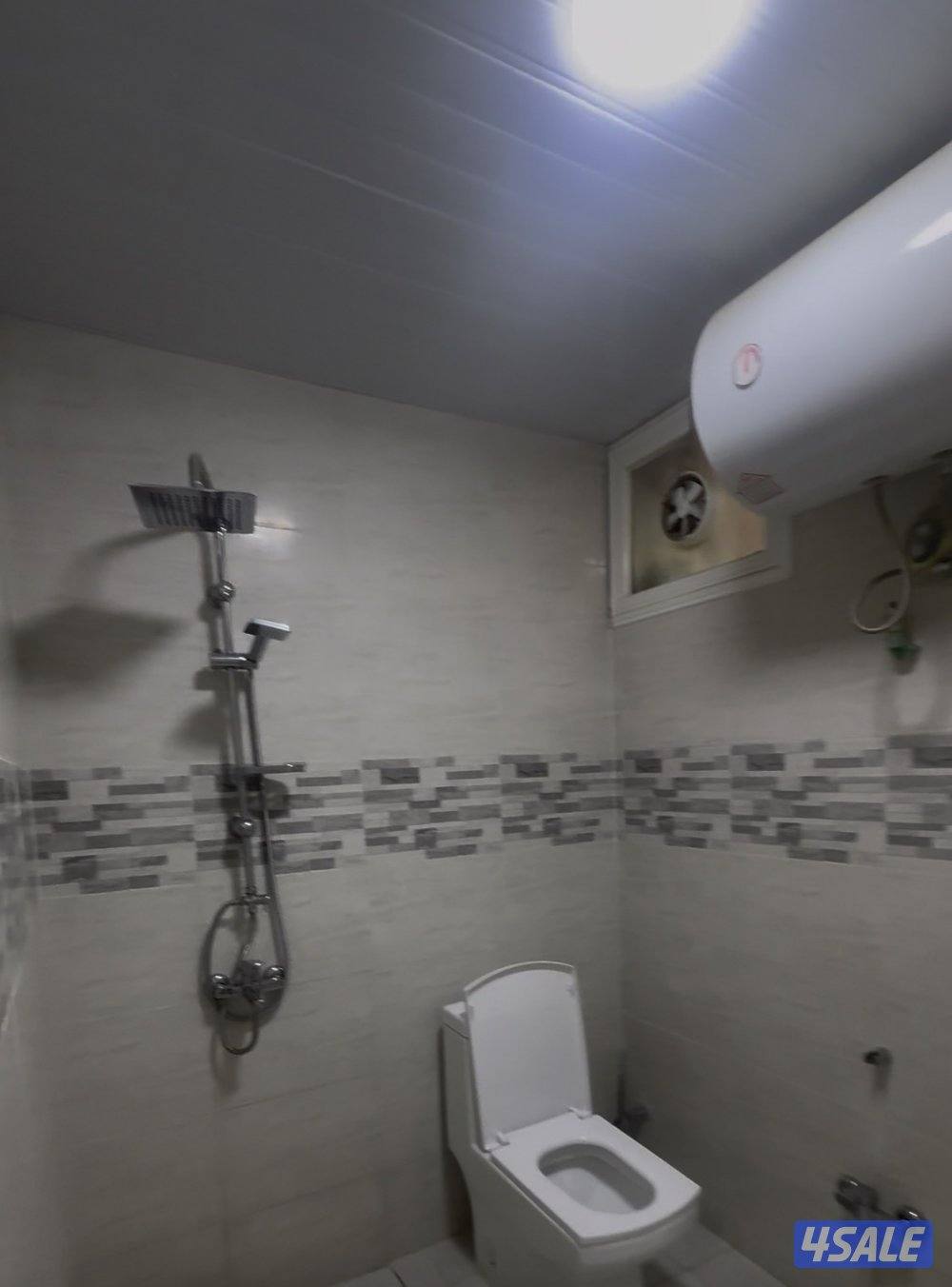 للايجار دور ارضي الواحة قطعة 4 مدخل ومخرج سهل11