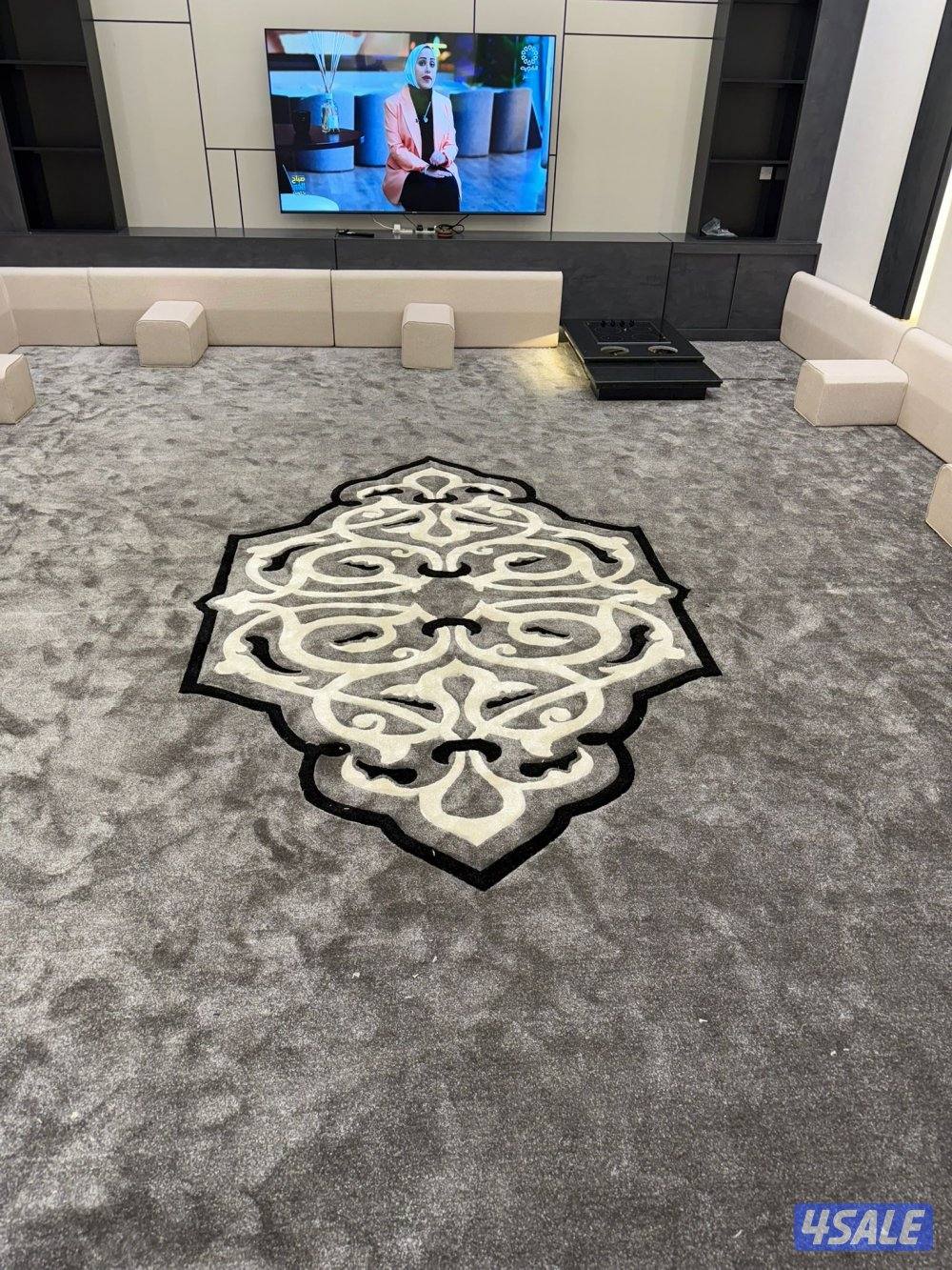 كل مايخص الديوانيات لدينا قنفات مساند بغلي وسعودي نغشات حفر يدوي سجاد0