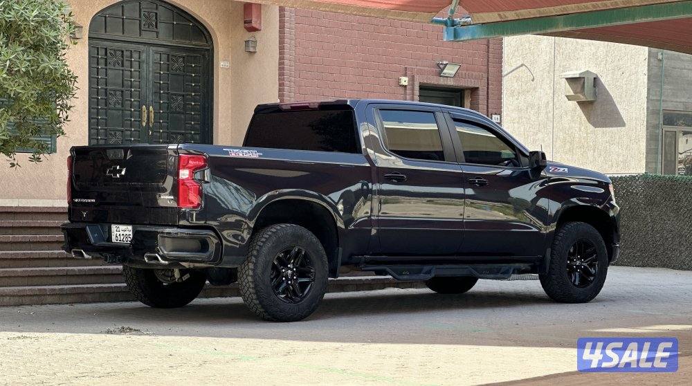 للبيع تريل بوس 20231