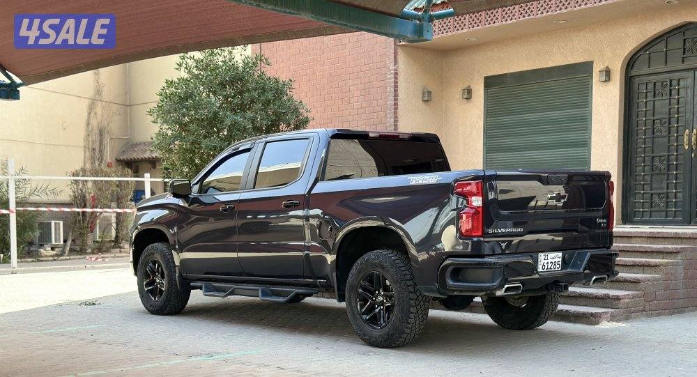 للبيع تريل بوس 20233