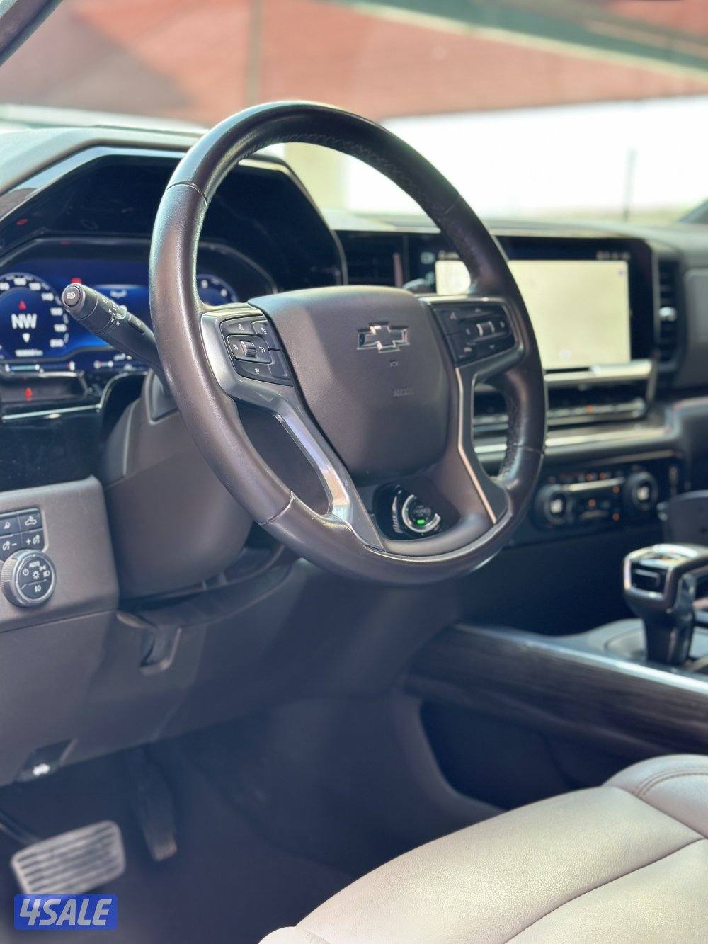 للبيع تريل بوس 20237