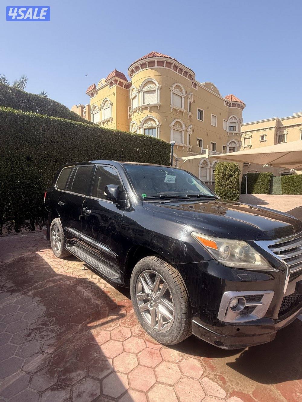 للبيع جيب لكزس موديل 20144