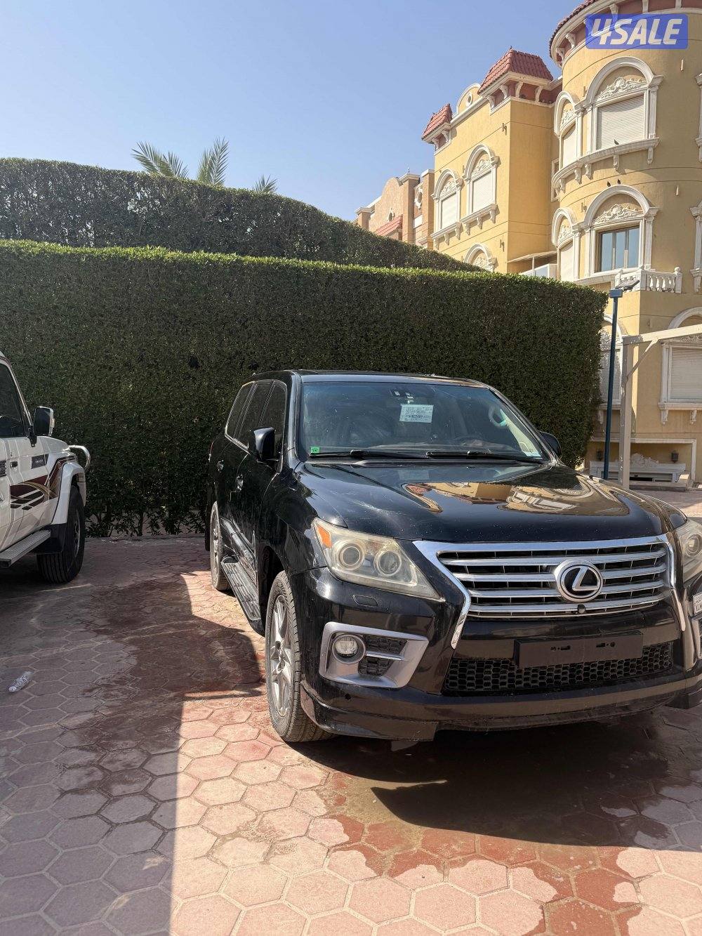 للبيع جيب لكزس موديل 20146