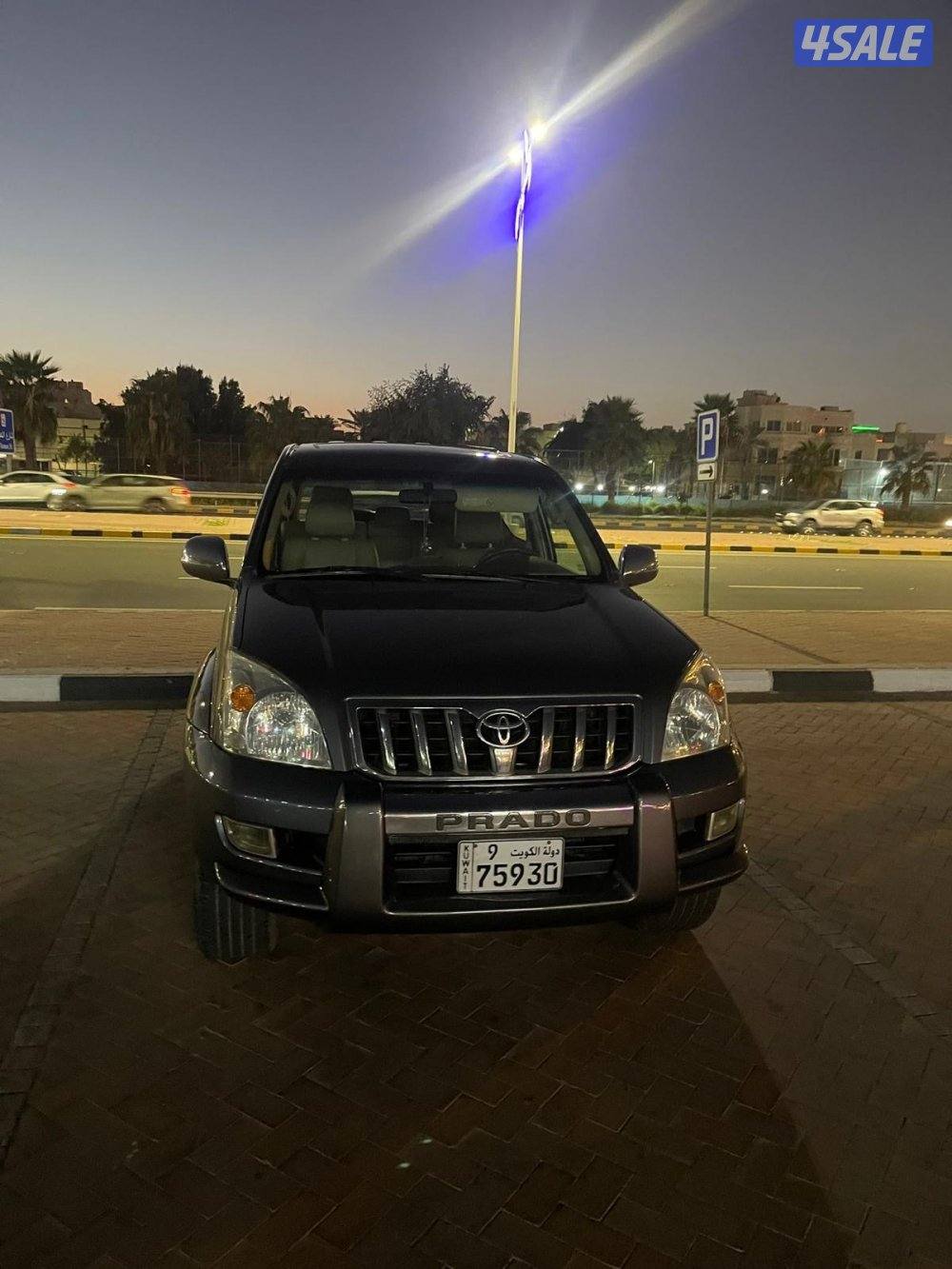 للبيع تويوتا برادو v6 كامل المواصفات فتحة سقف3