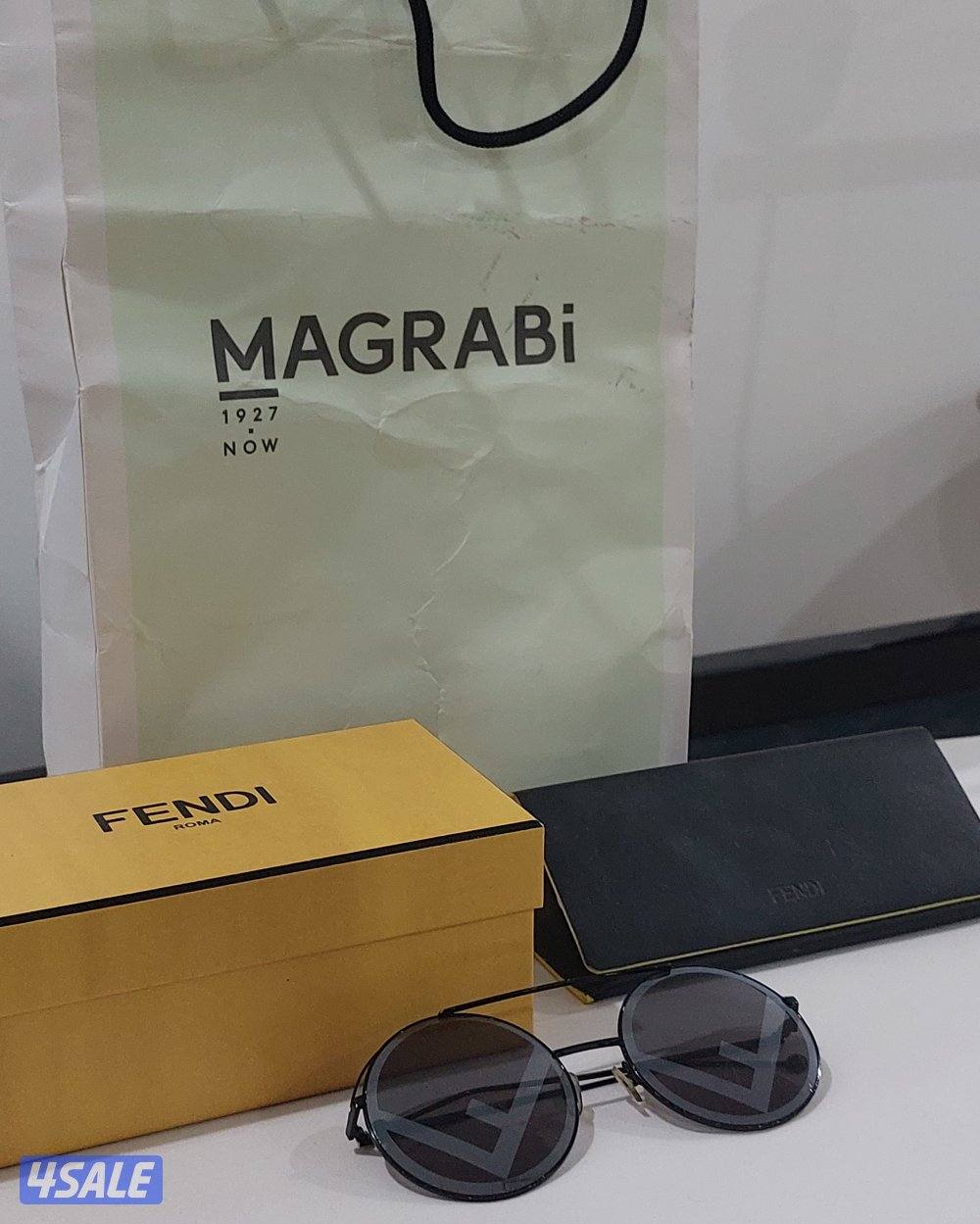 نظاره Fendi كامله المرفقات0