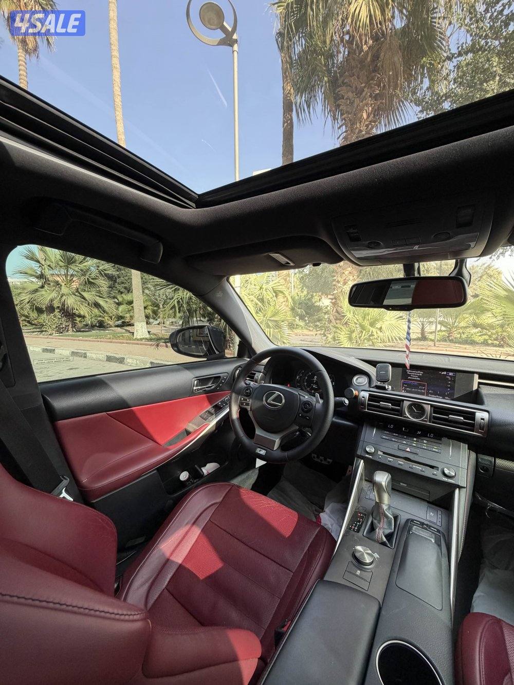 Lexus is350 F sport مميز جداً9