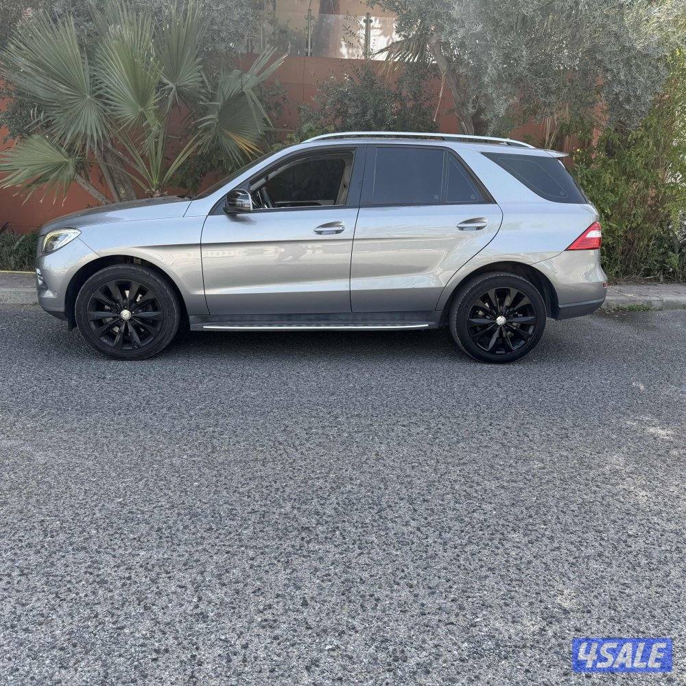 صبغ وكاله / عداد 128 الف / Ml400 / 20155