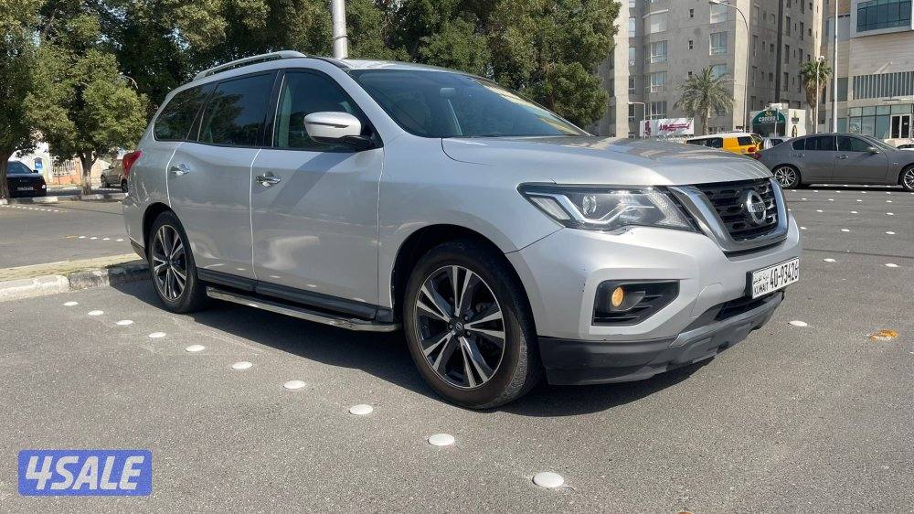 Nissan Pathfinder – 2018 – نيسان باثفايندر نظيفة وخالية من الحوادث0