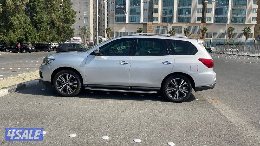 Nissan Pathfinder – 2018 – نيسان باثفايندر نظيفة وخالية من الحوادث3