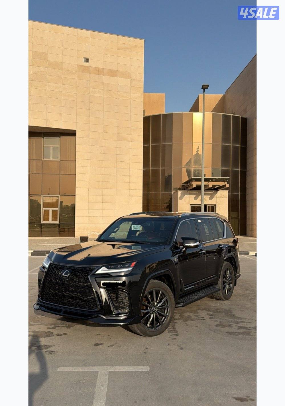 لكزس F sport1