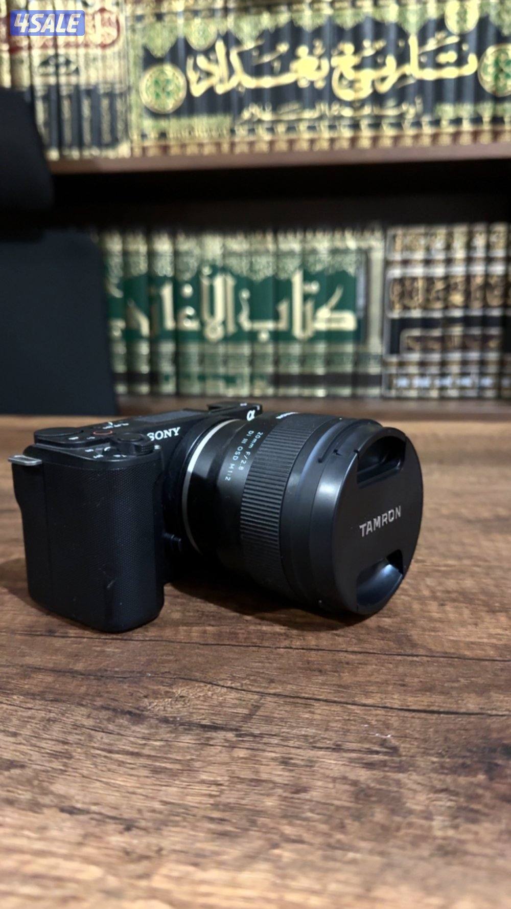 للبيع كامرة Sony ZV-E10 II عدسة اضافية و شاحن وبطارية اضافية ومايك0