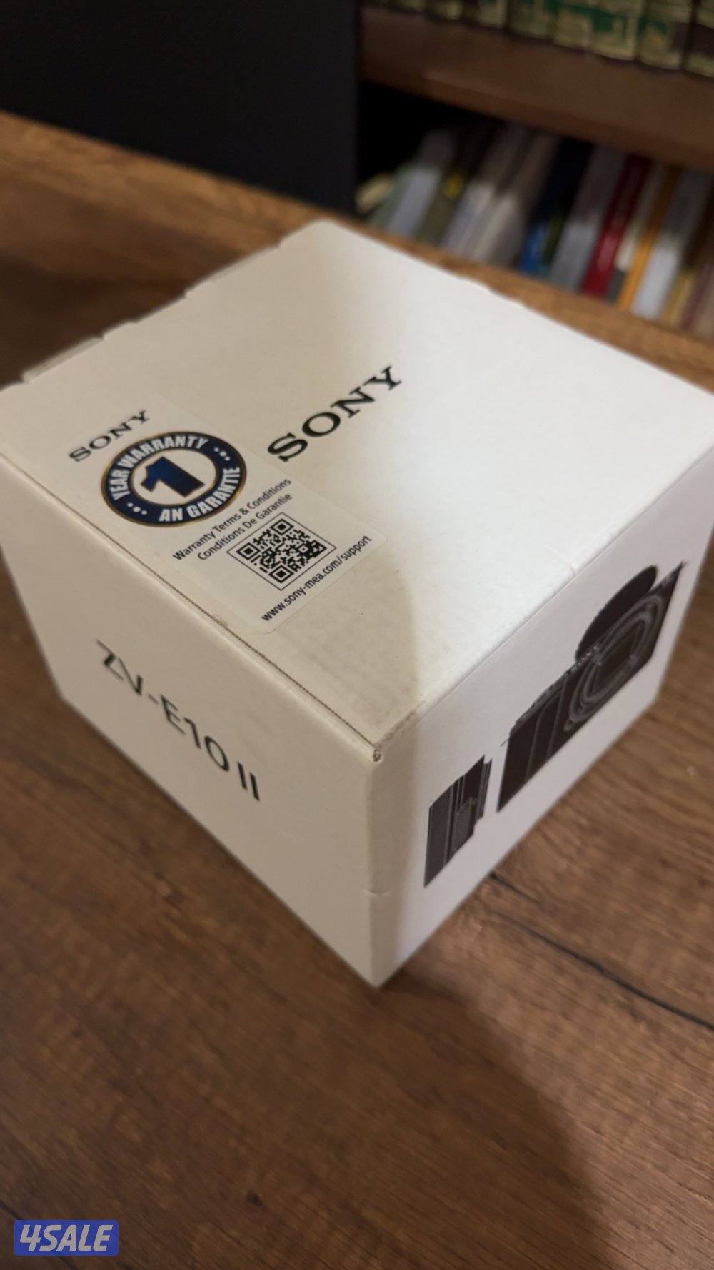 للبيع كامرة Sony ZV-E10 II عدسة اضافية و شاحن وبطارية اضافية ومايك4