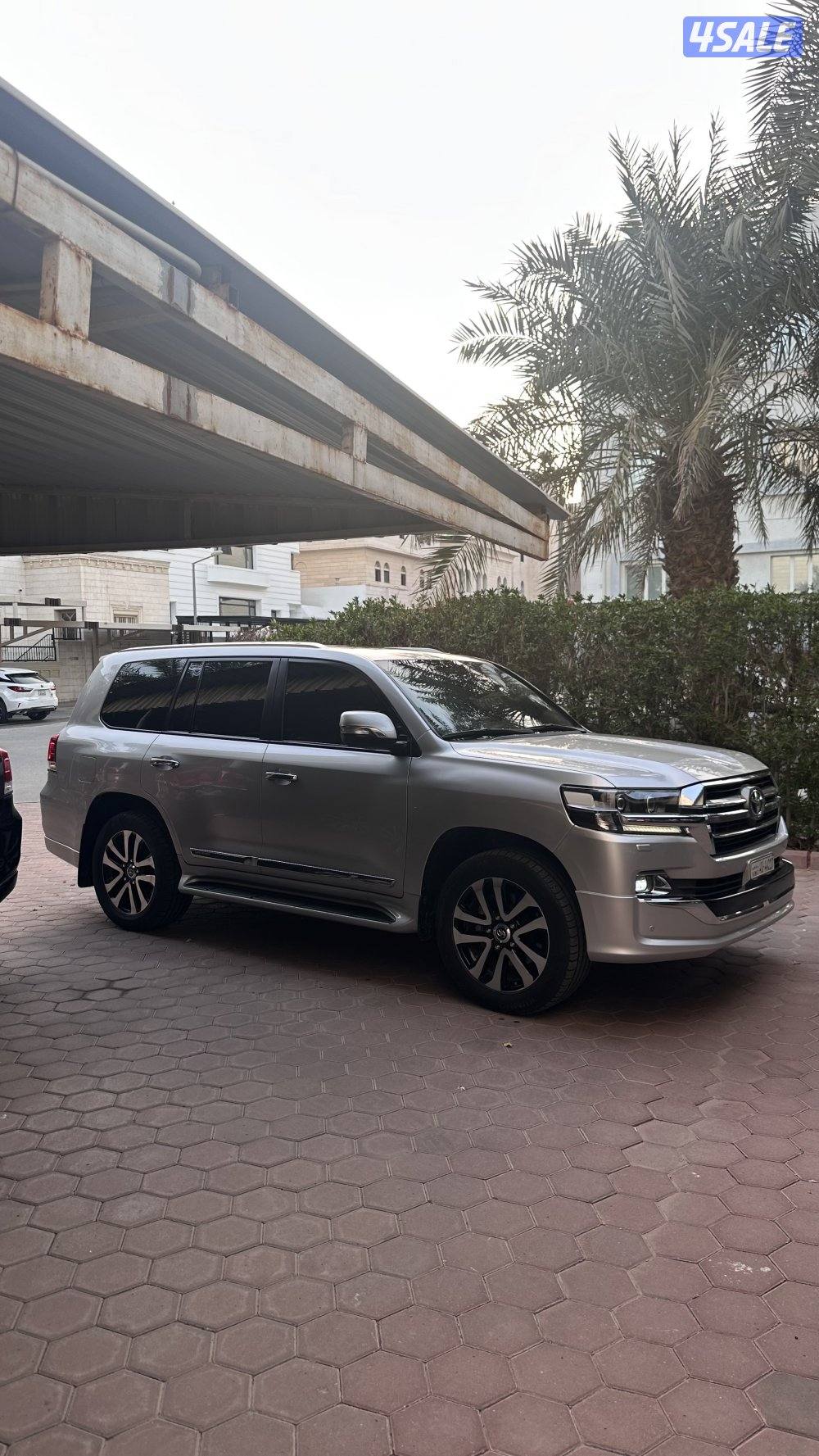 لاندكروزر قراند تورنق5