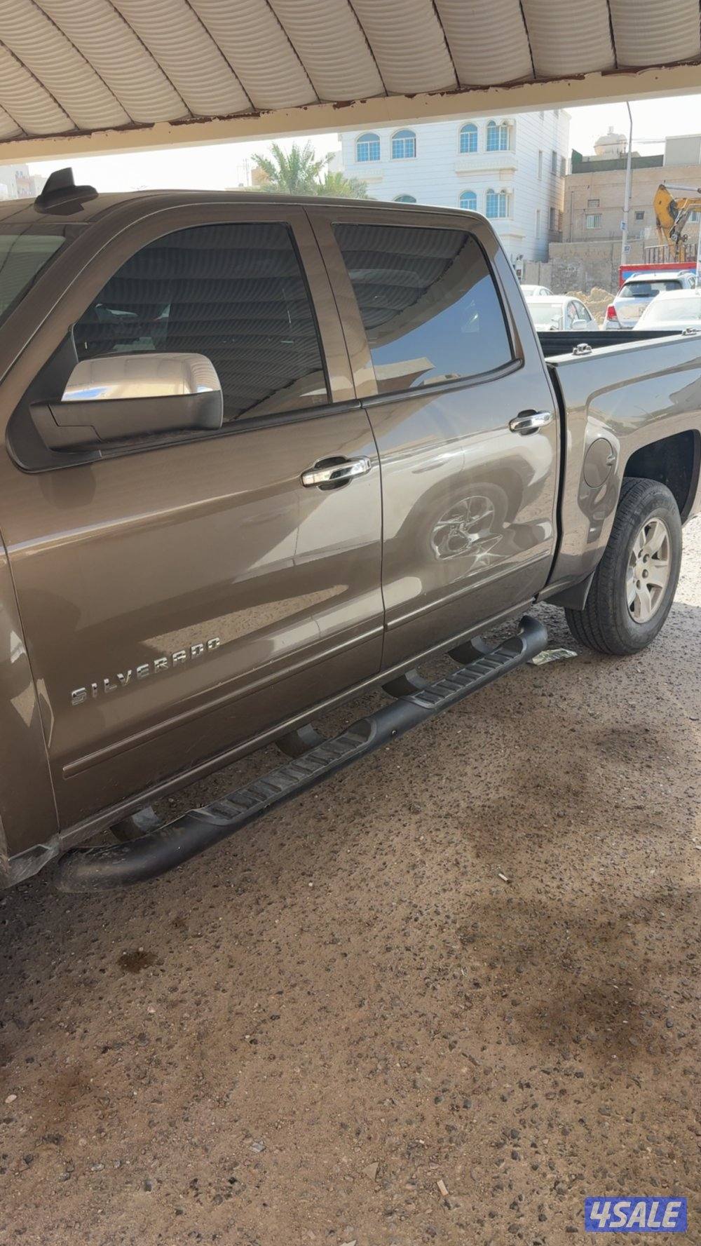 للبيع سلفرادو موديل 2015 دبل قير شرط الفحص قير مكينه شاصي ماشي 2490