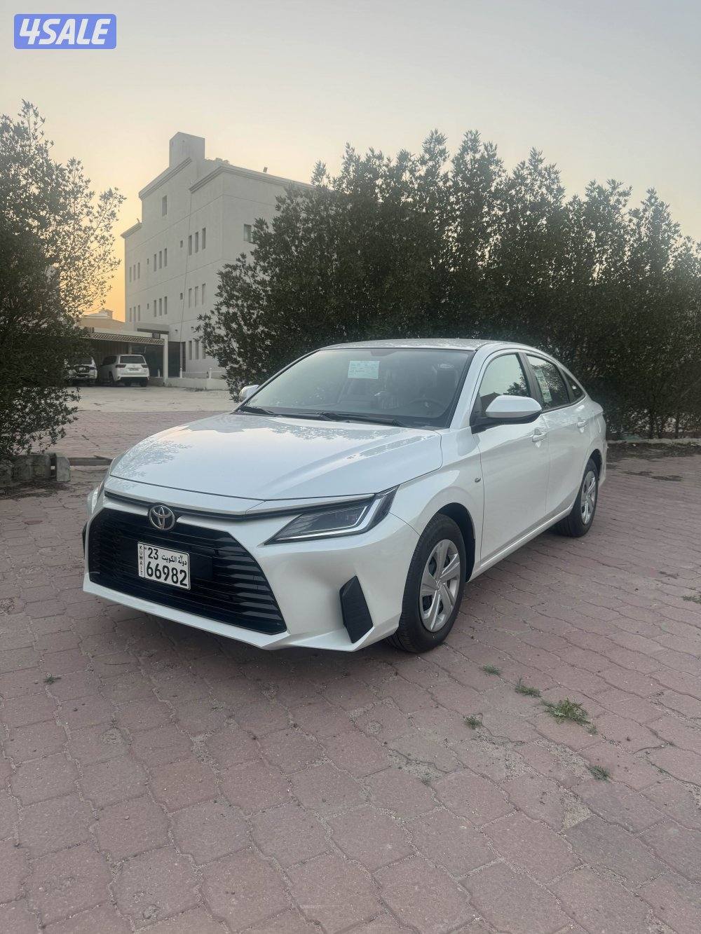 تويوتا  يارس  عدد  2 سياره 2026  وكاله اصفار0
