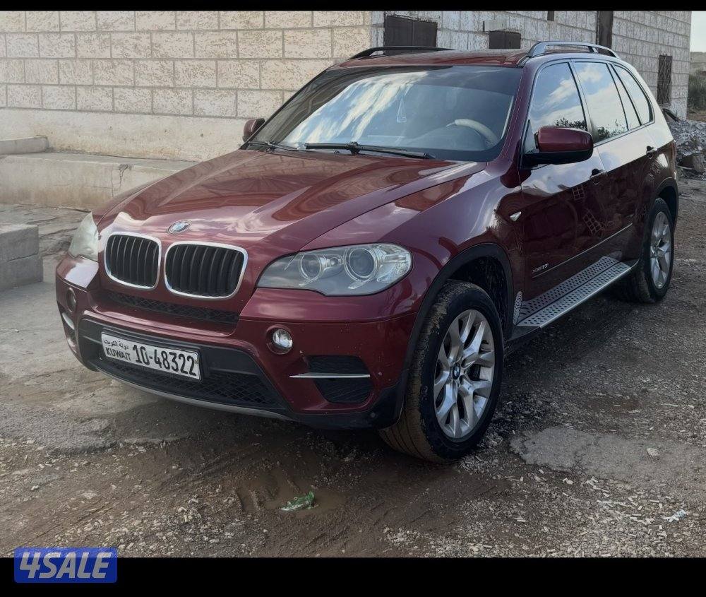 X5 بحالة جيدة شرط الفحص 2012 شاشة كار بلاي0
