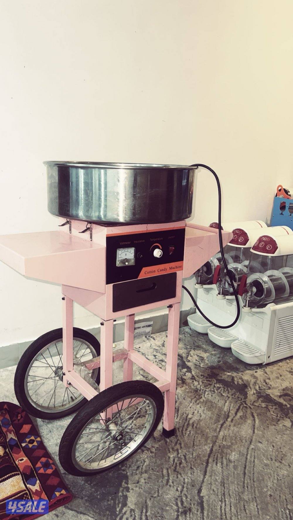 للبيع مككاين شعر بنات ونفيش وسلاش جدد مافيهم شي وشرط النظافه1