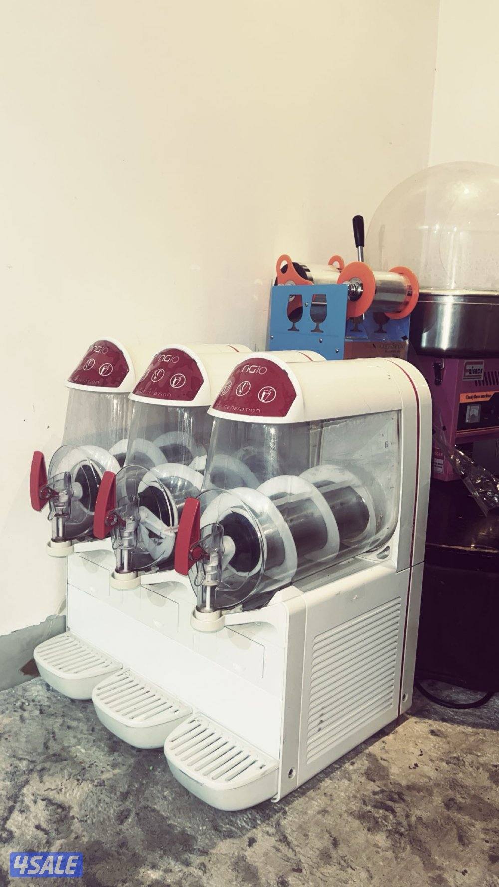 للبيع مككاين شعر بنات ونفيش وسلاش جدد مافيهم شي وشرط النظافه2