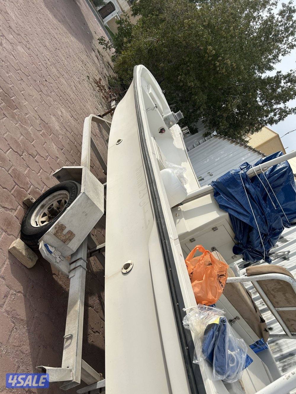 للبيع طراد قطري - ٢٣ قدم مكينه ياماها ١١٥-1