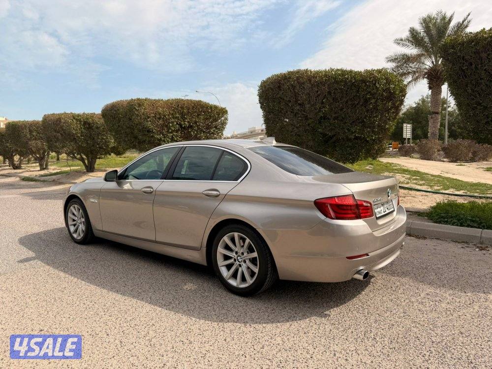 BMW535 I 2012 صبغ المصنع بالكامل سيرفيس منتظم حتى الان2
