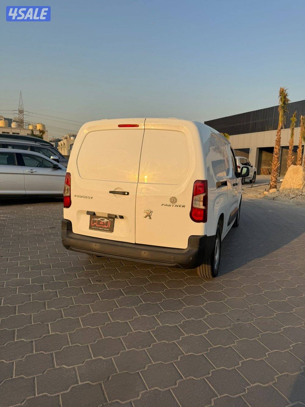 النشاما لبيع وشراء السيارات بارتنر بوكس4