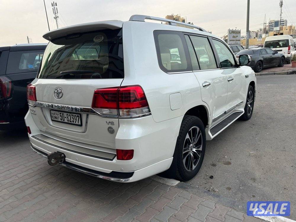 لاند كروز تورنق ٢٠٢١ الساير عداد١١٦ ألف شرط الفحص صبغ وكاله ماعدا قطعه4