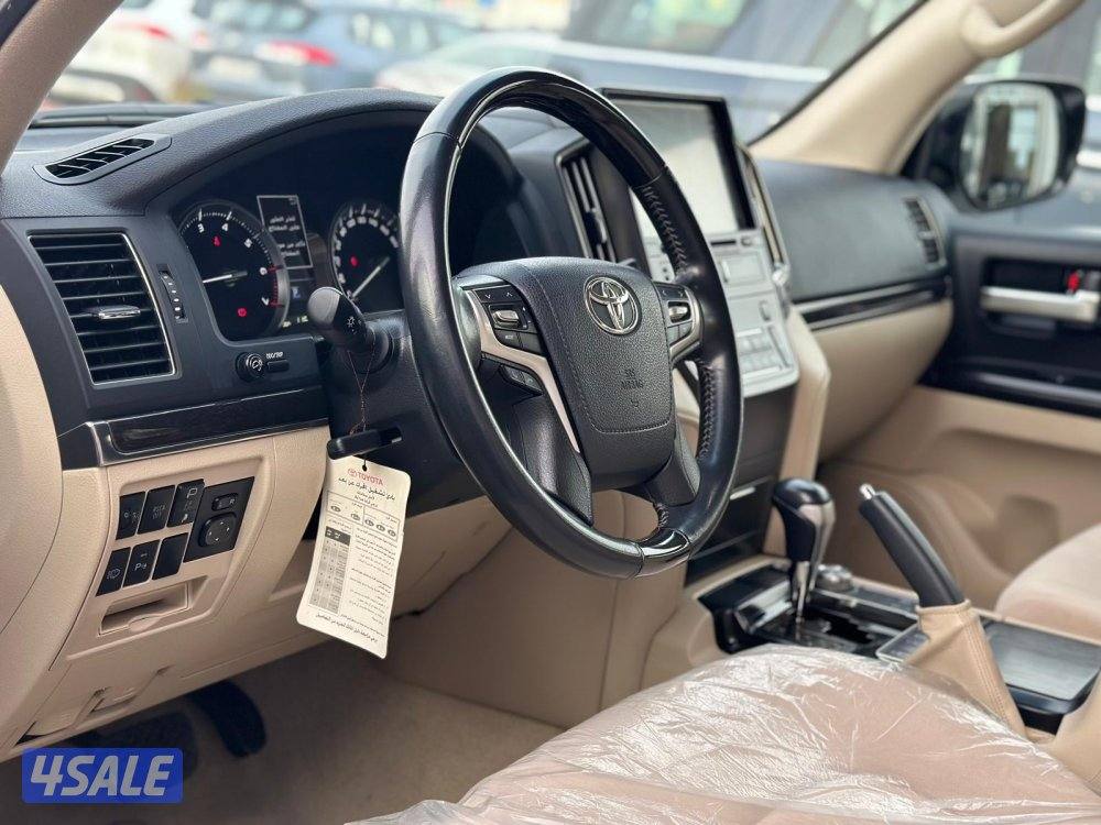 لاند كروز تورنق ٢٠٢١ الساير عداد١١٦ ألف شرط الفحص صبغ وكاله ماعدا قطعه5