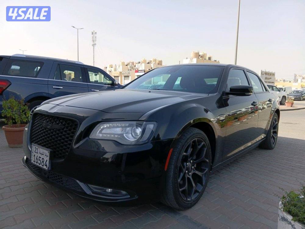 كرايزلر S300 موديل ٢٠٢١ وارد الوكاله عداد ١١٠ ألف شرط الفحص قير مكينه0
