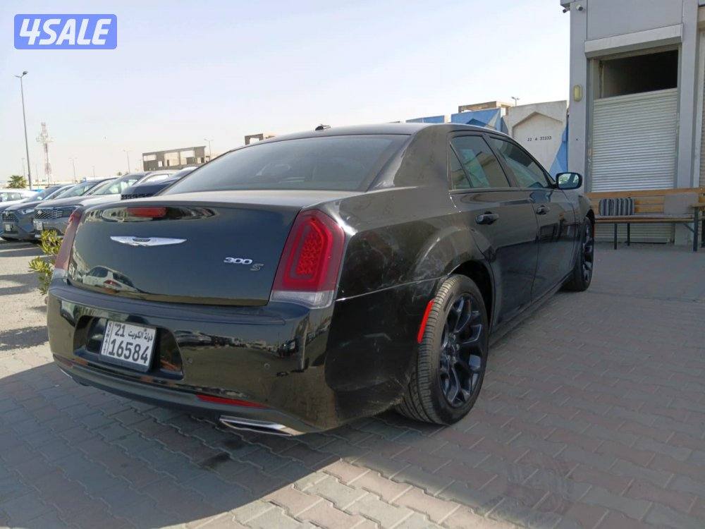 كرايزلر S300 موديل ٢٠٢١ وارد الوكاله عداد ١١٠ ألف شرط الفحص قير مكينه2