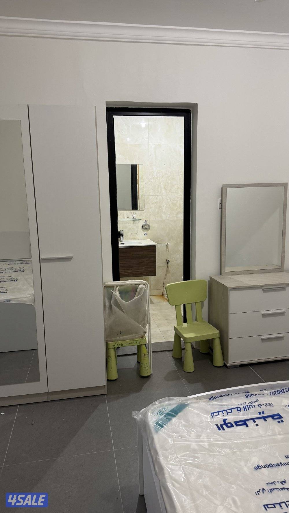 شقة مفروشة بالكامل ٤ غرف 6 حمام ومطبخ وصالة وغرفة تخزين10