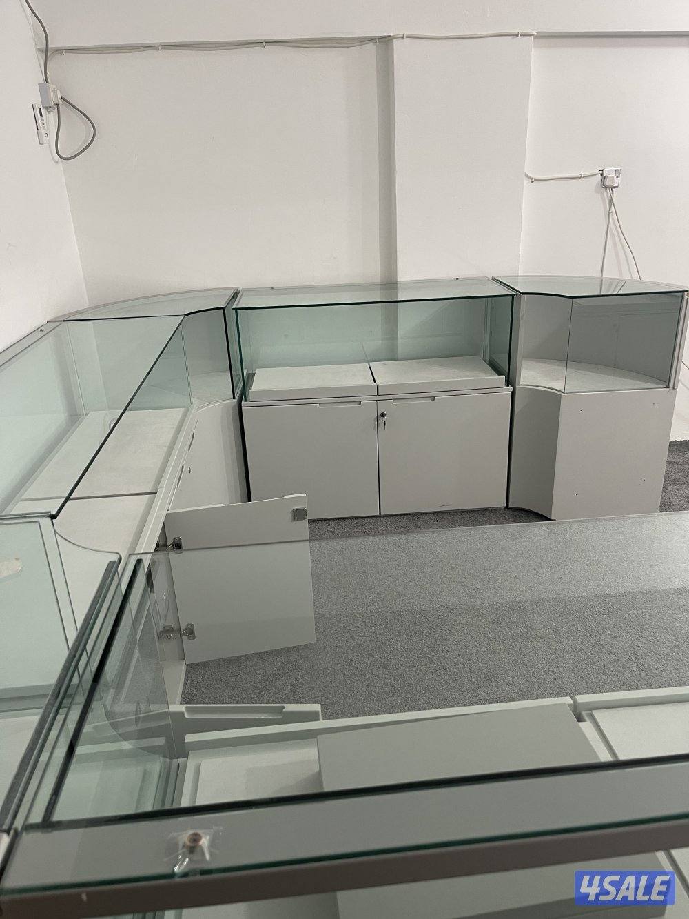 للبيع بوث للمجوهرات0