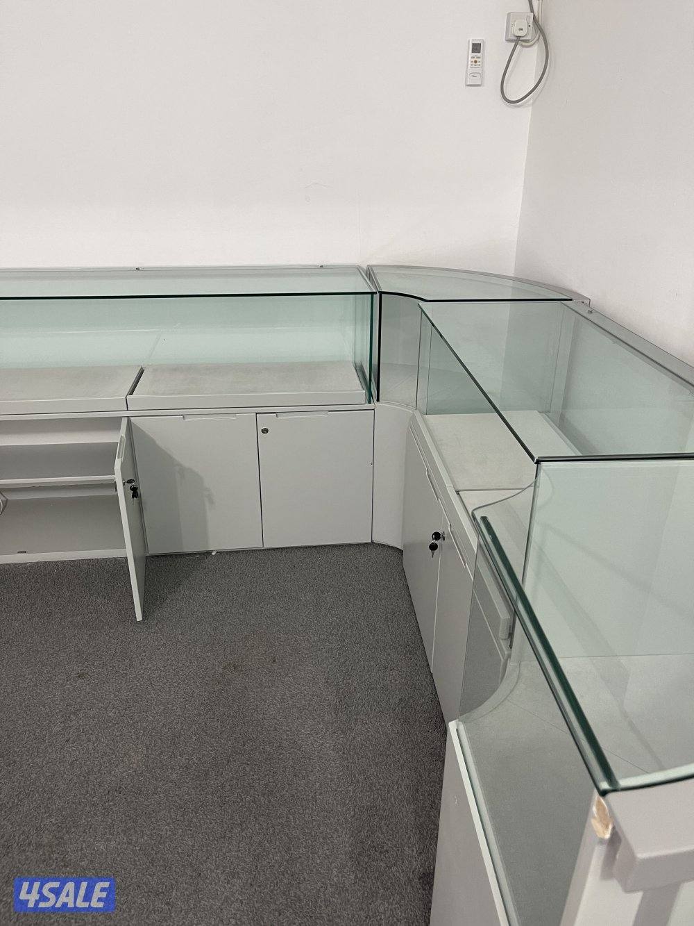 للبيع بوث للمجوهرات3