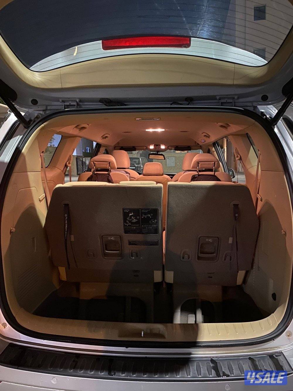 كيا كرنفال بحالة الوكالة ممشى 44 الف فقط6