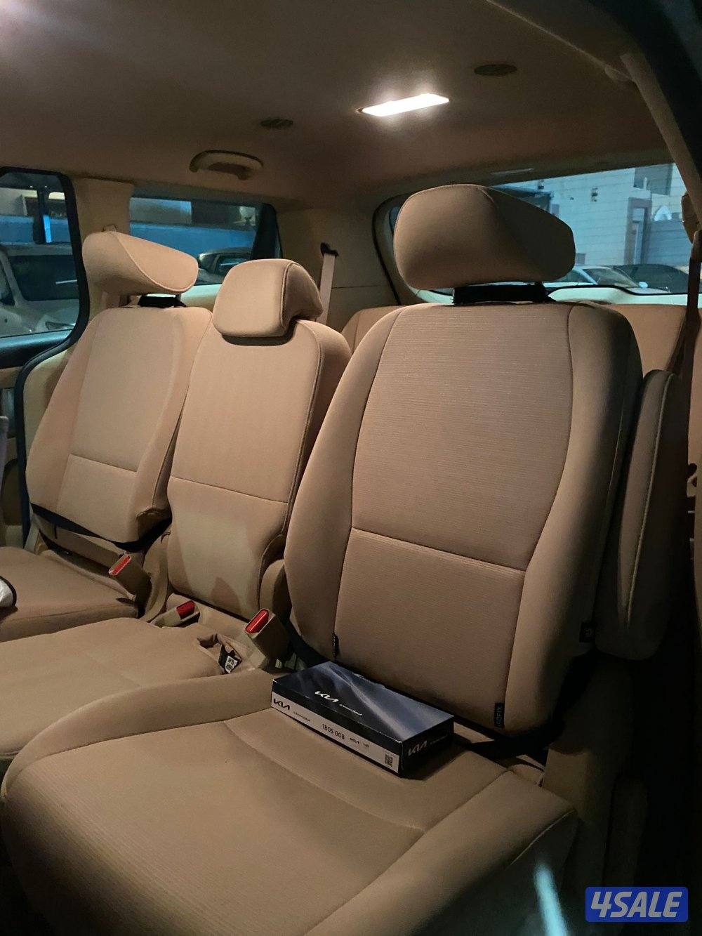 كيا كرنفال بحالة الوكالة ممشى 44 الف فقط9