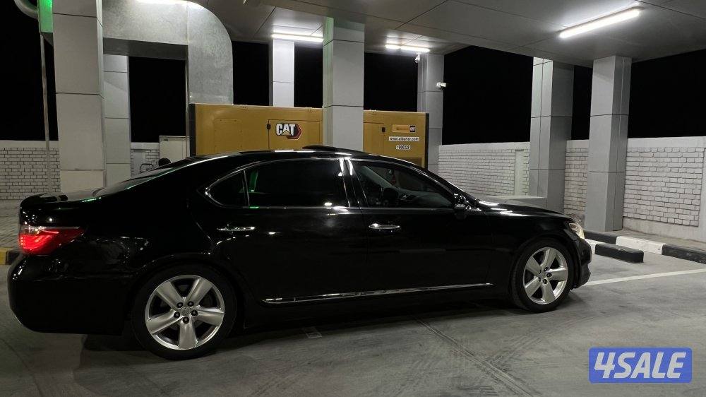 لكزس الساير بحالة الوكالة ممشى 165 الف3