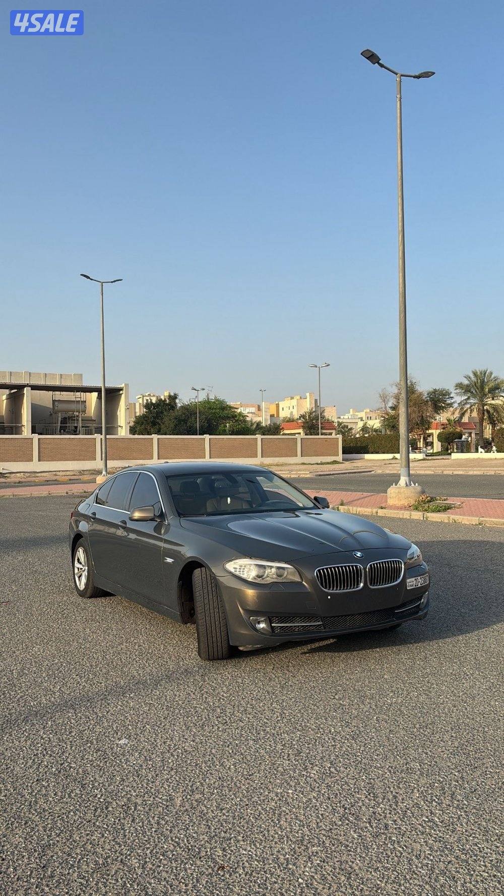 للبيع BMW520i وارد الغانم المالك لاول ماشي 1250