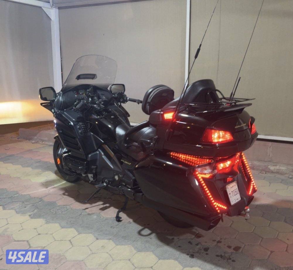 للبيع هوندا F6b محول قولد وينج فل اكسسورات سي بي فوت رست سناده ضهر2