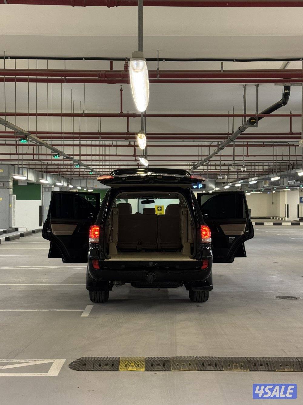 للبيع لاند كروزر GXR مديل 2011 شرط الفحص بالكامل في قطعه فقط3