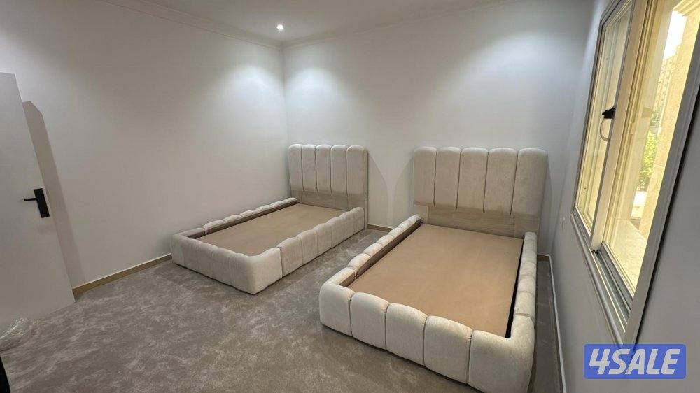 للبيع سريرين جديد استعمال يومين سبب البيع كبيرات ومانحتاجهم0