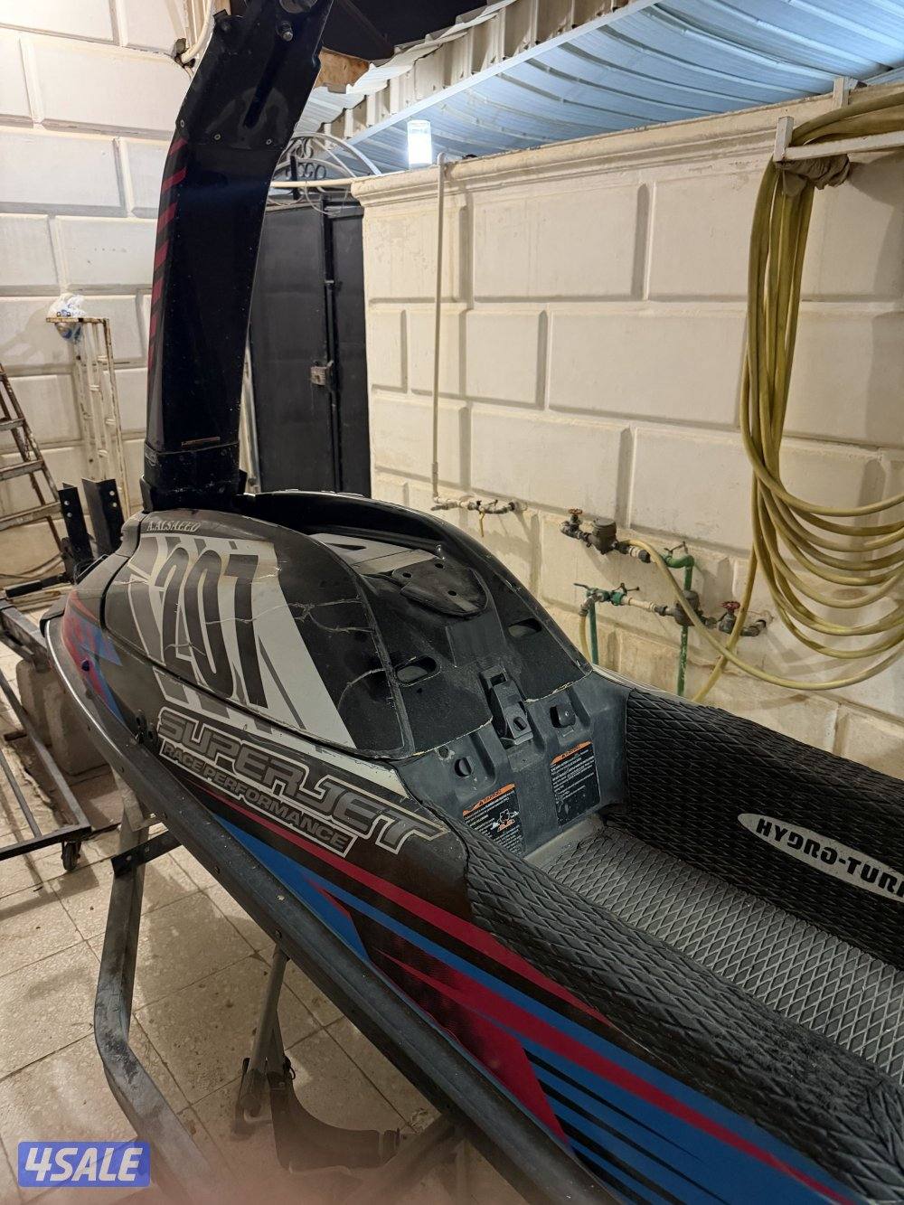 للبيع سوبر جت موديل ٢٠٠٤2